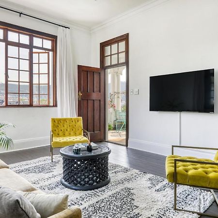 Secure & Central: Villa With Views Of Table Mountain Cape Town Bagian luar foto